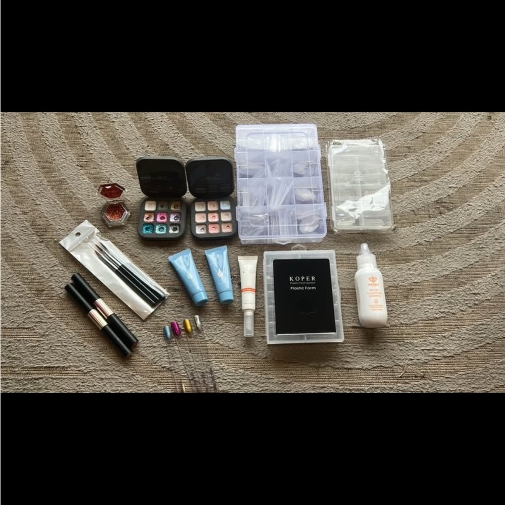 Nail Bundle